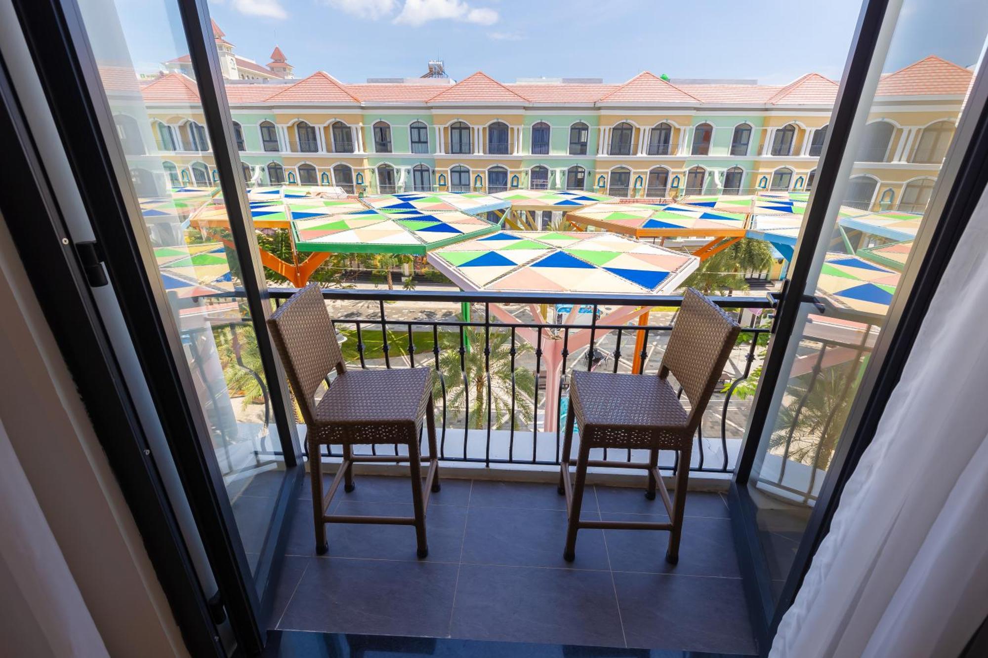 Solea Hotel Grandworld Фу Куок Екстериор снимка